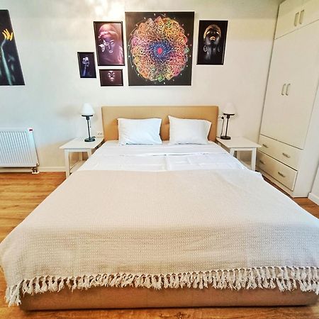 Airport High Class & Parking Apartamento Iasi Exterior foto