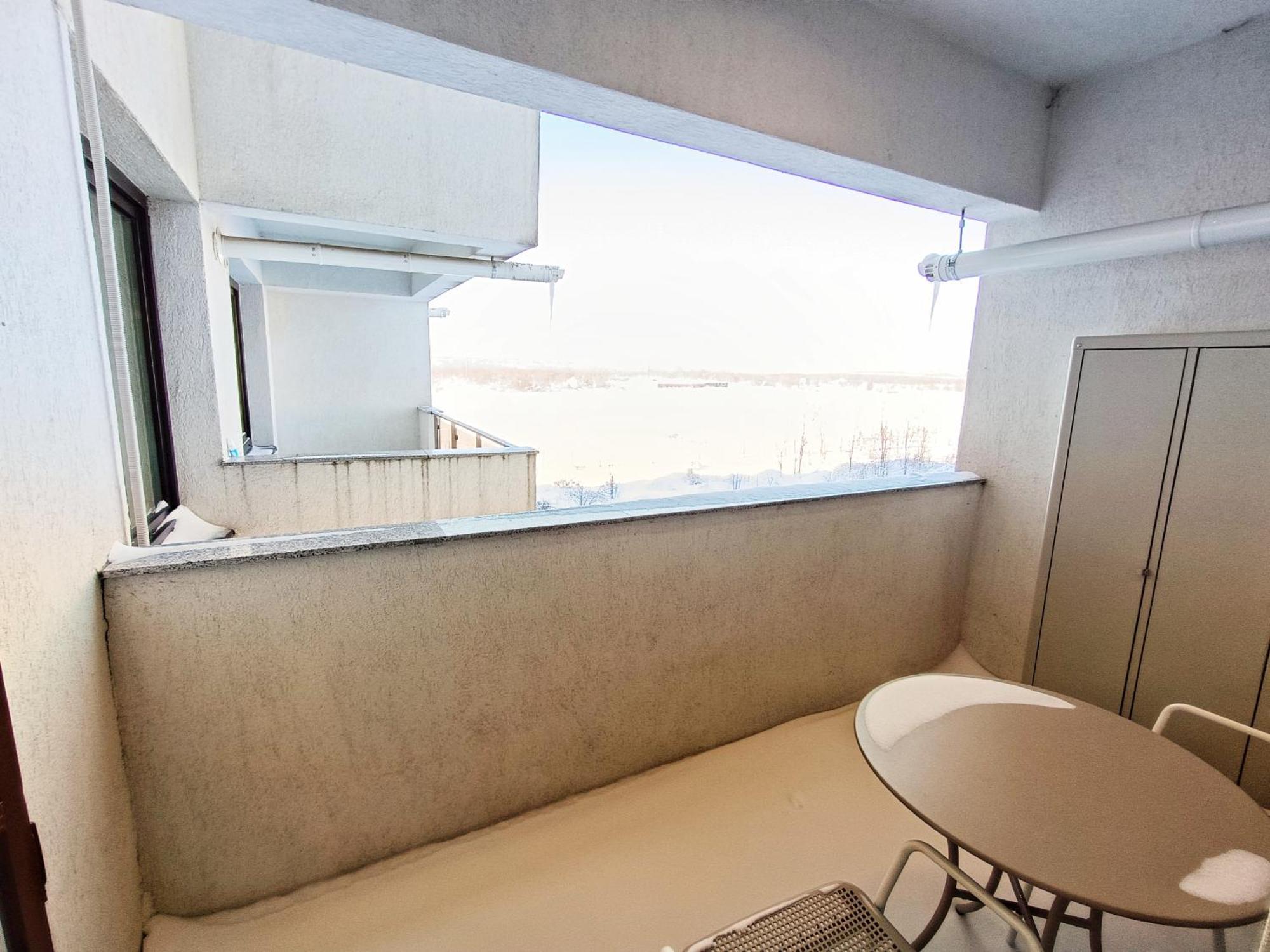Airport High Class & Parking Apartamento Iasi Exterior foto